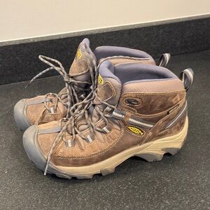 Keen Brown Winter Boots with Rugged Waterproof Design